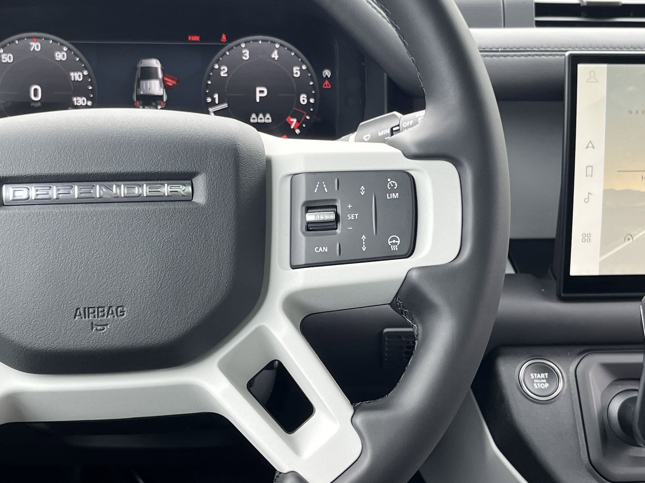 Used 2025 Land Rover Defender 110 S image 21