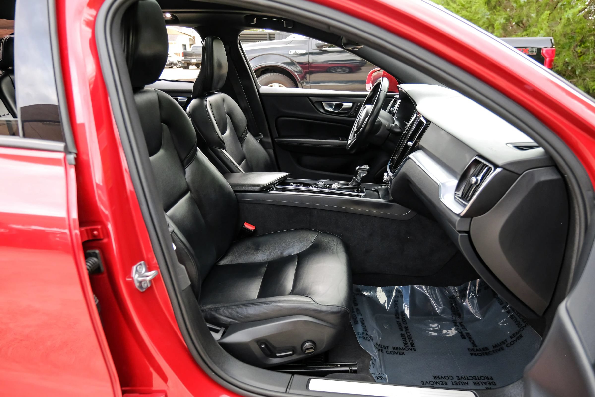 Used 2020 Volvo S60 T5 Momentum FWD image 38