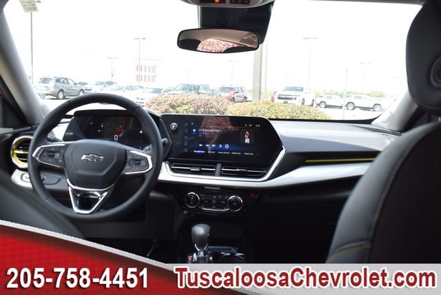 New 2026 Chevrolet Trax LT w/ Midnight Edition FWD image 3