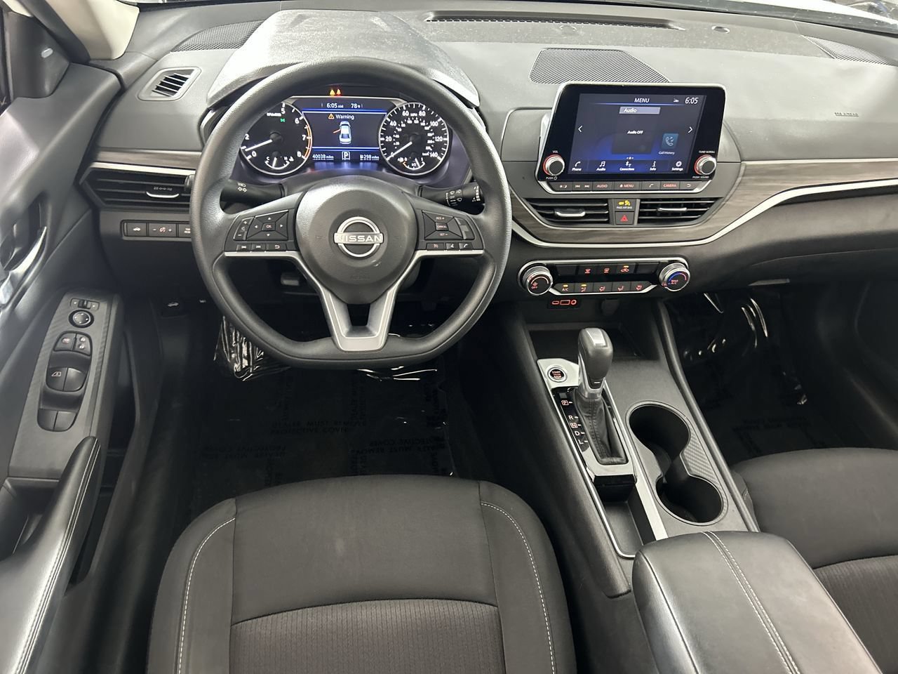 Used 2025 Nissan Altima 2.5 SV FWD image 22