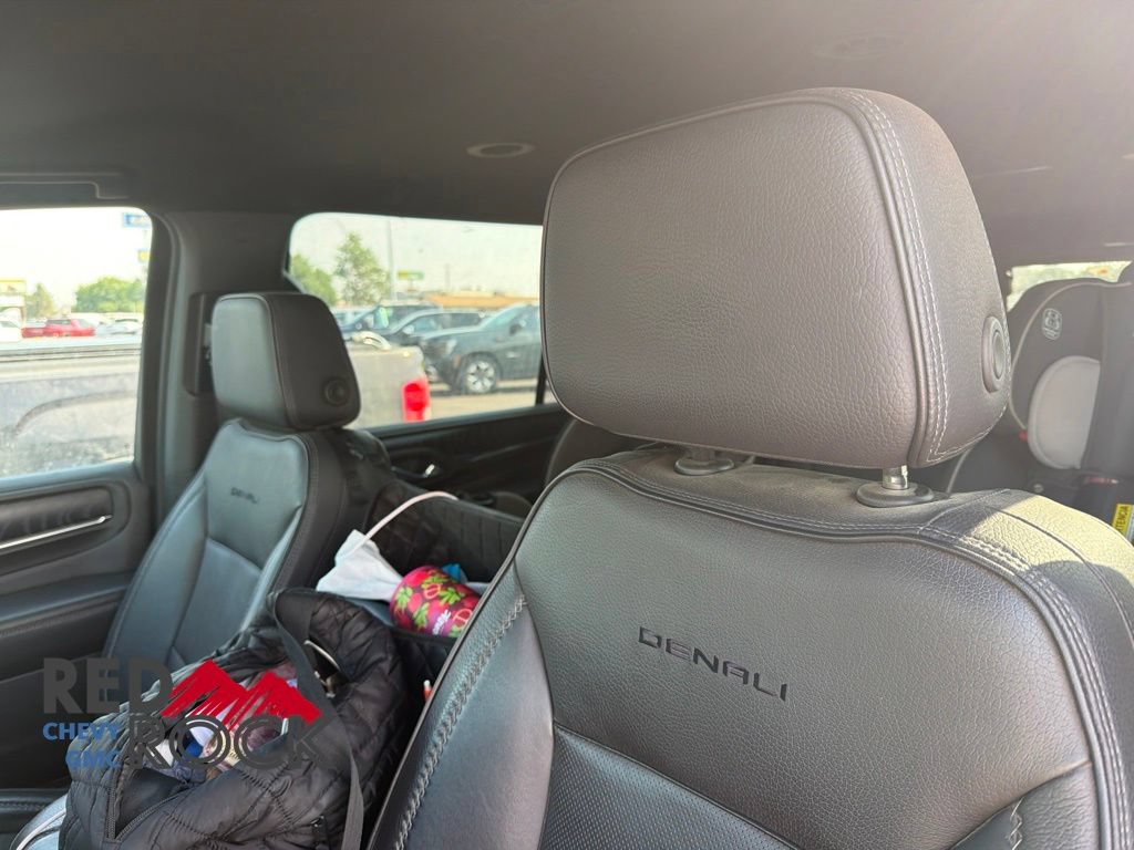 Used 2021 GMC Yukon XL Denali AWD/4WD image 10
