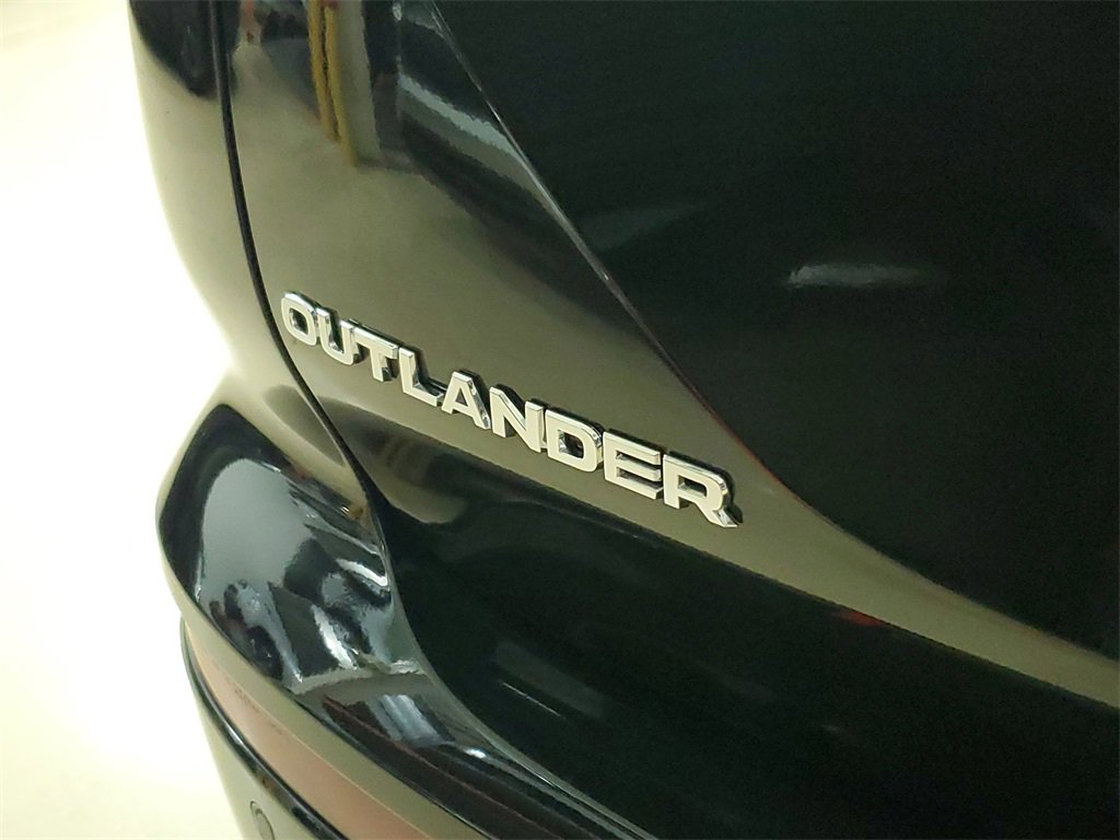 New 2025 Mitsubishi Outlander SEL image 8
