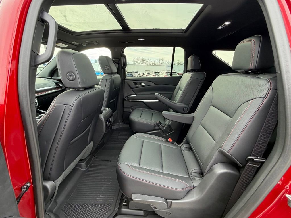 Used 2025 Chevrolet Traverse Z71 w/ Driver Confidence Package image 18