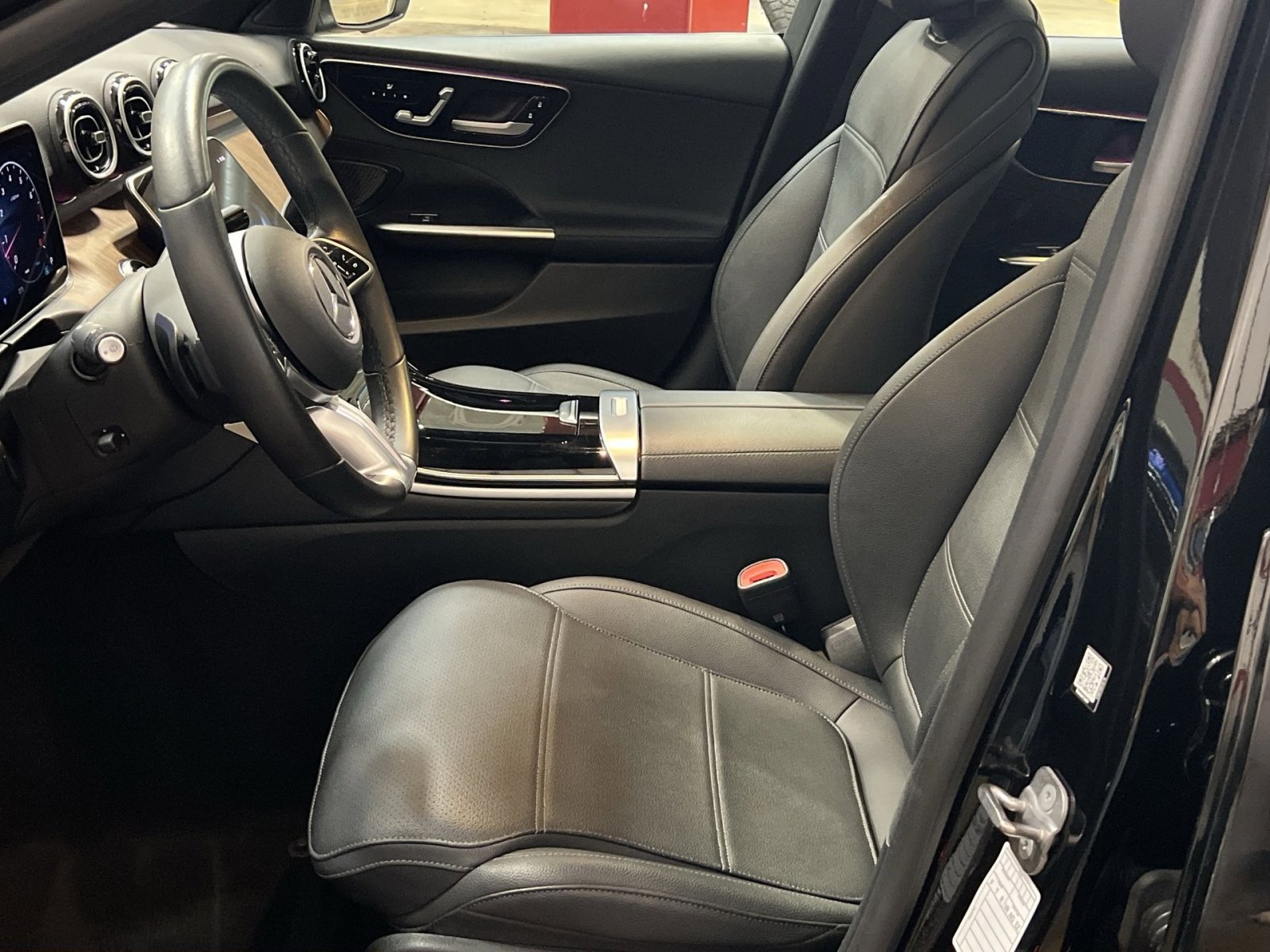Used 2025 Mercedes-Benz C 300 Sedan image 10
