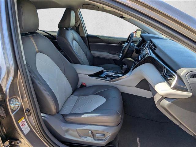 Used 2018 Toyota Camry XLE image 23