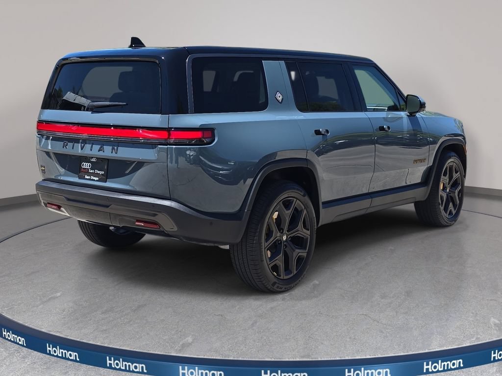 Used 2025 Rivian R1S Premium AWD/4WD image 6