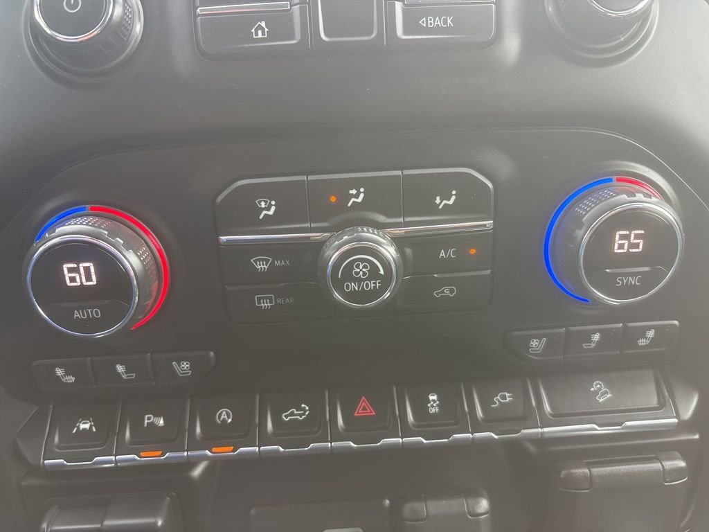 Certified 2020 Chevrolet Silverado 1500 LTZ w/ LTZ Premium Package AWD/4WD image 36