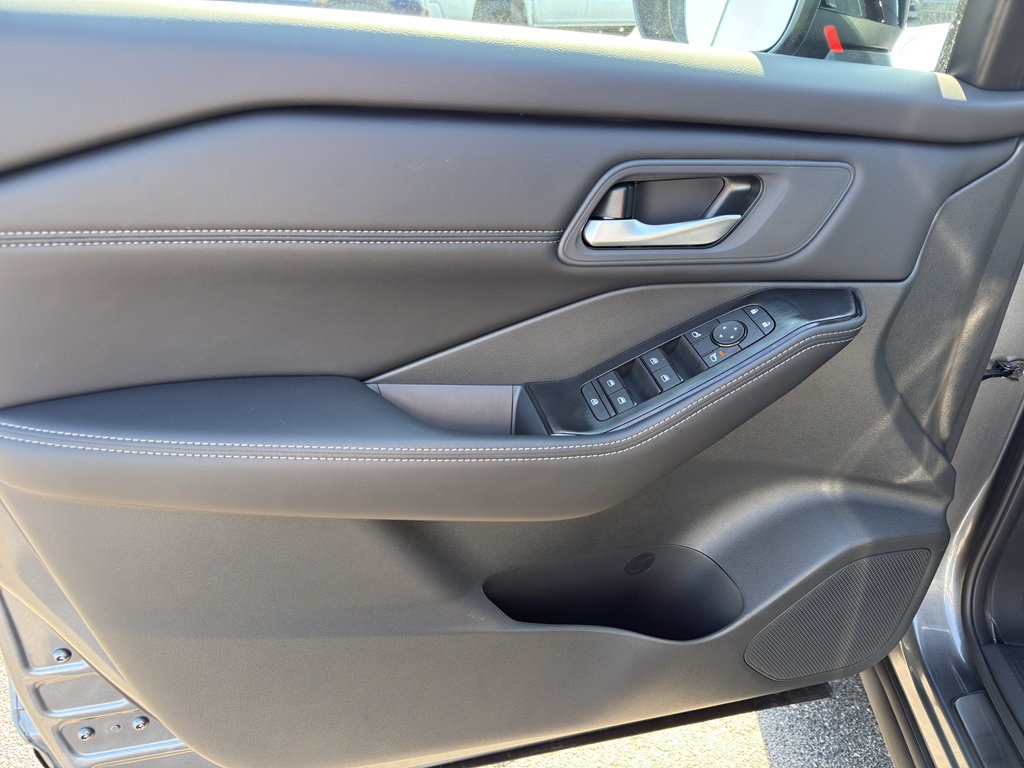 New 2026 Nissan Rogue SV image 13