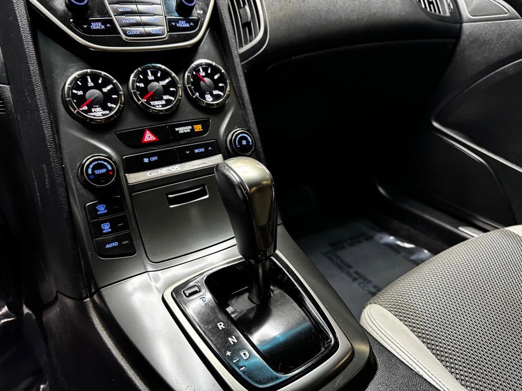 Used 2016 Hyundai Genesis 3.8 RWD image 26