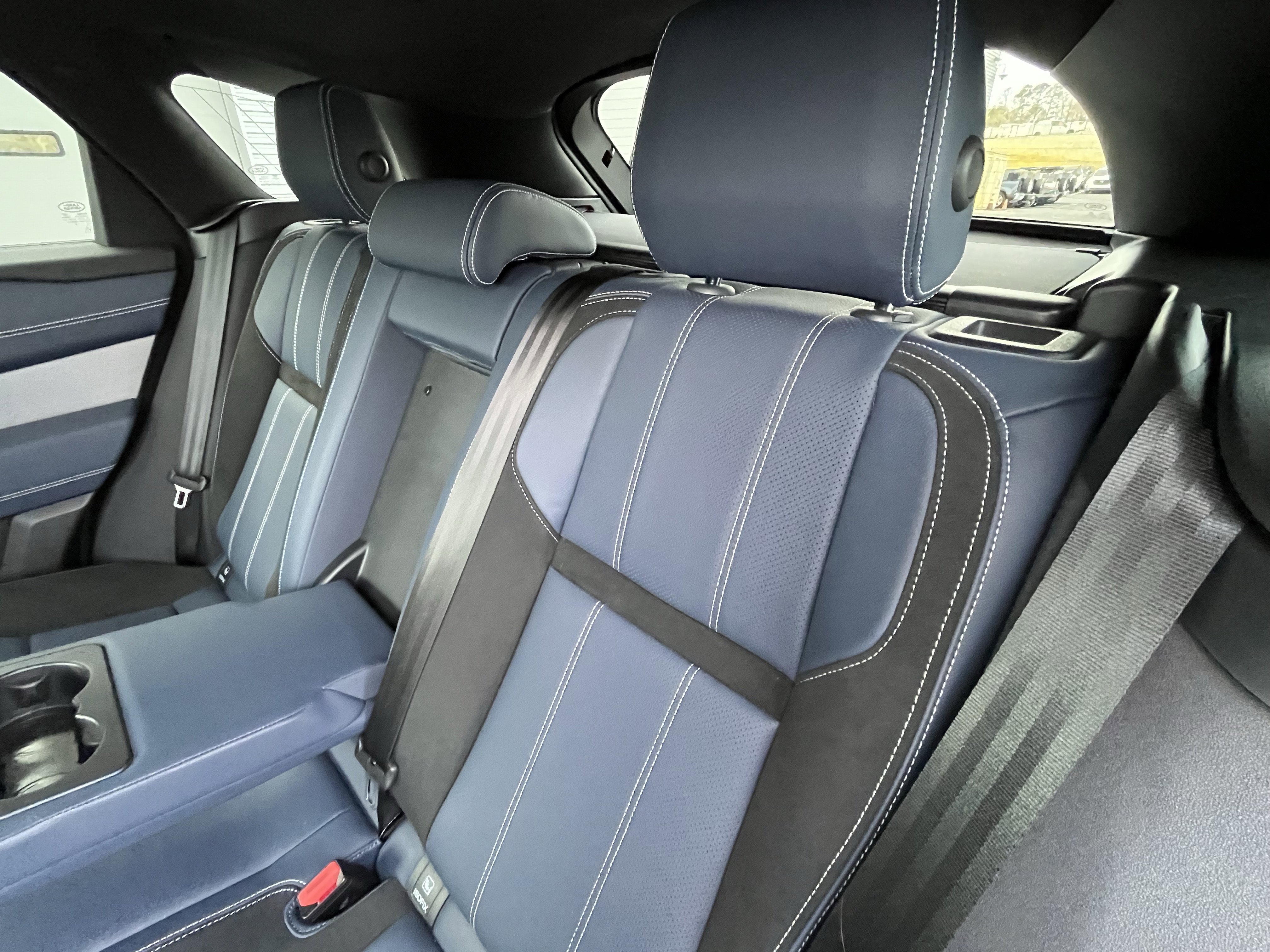 Certified 2023 Land Rover Range Rover Velar R-Dynamic S image 27