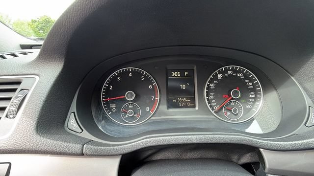 Used 2015 Volkswagen Passat 1.8T Limited Edition FWD image 17