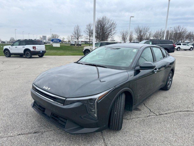 Used 2025 Kia K4 LXS image 3