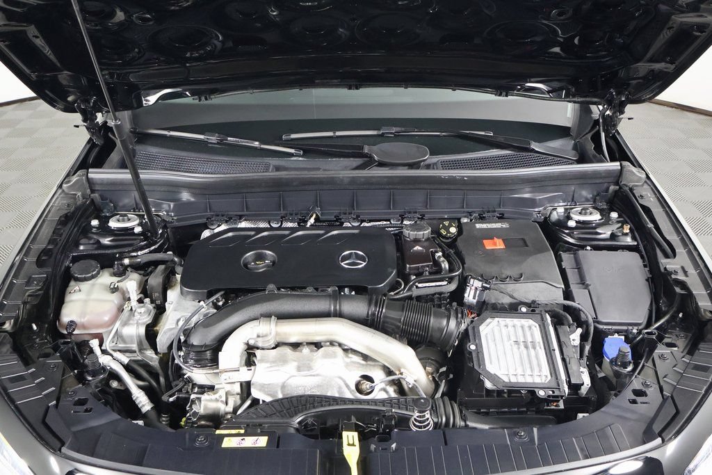 Certified 2024 Mercedes-Benz GLB 250 4MATIC image 15