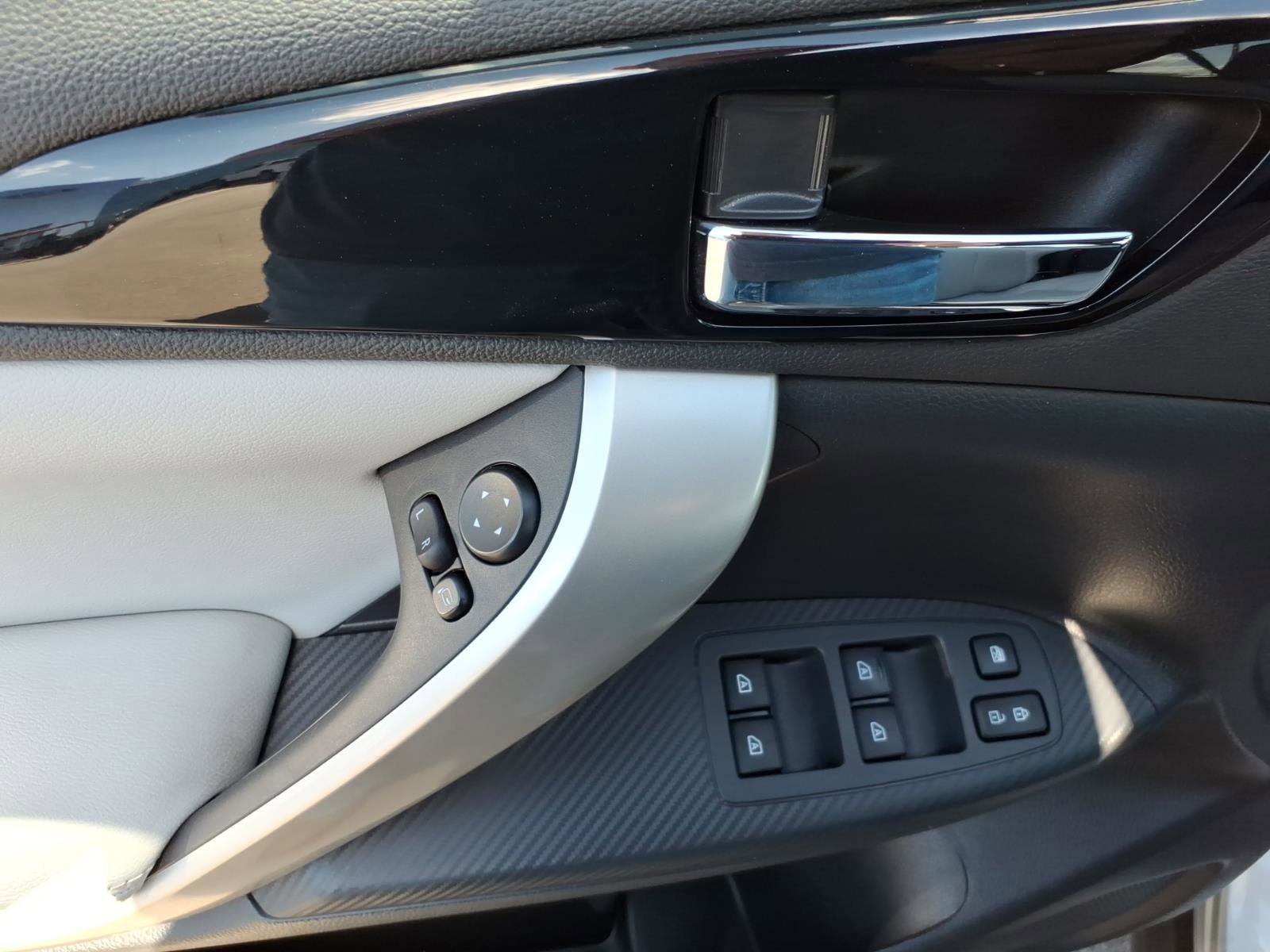 Used 2023 Mitsubishi Eclipse Cross SEL image 10