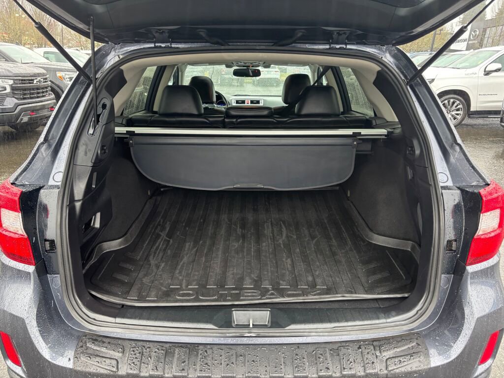Used 2016 Subaru Outback 2.5i Limited image 11