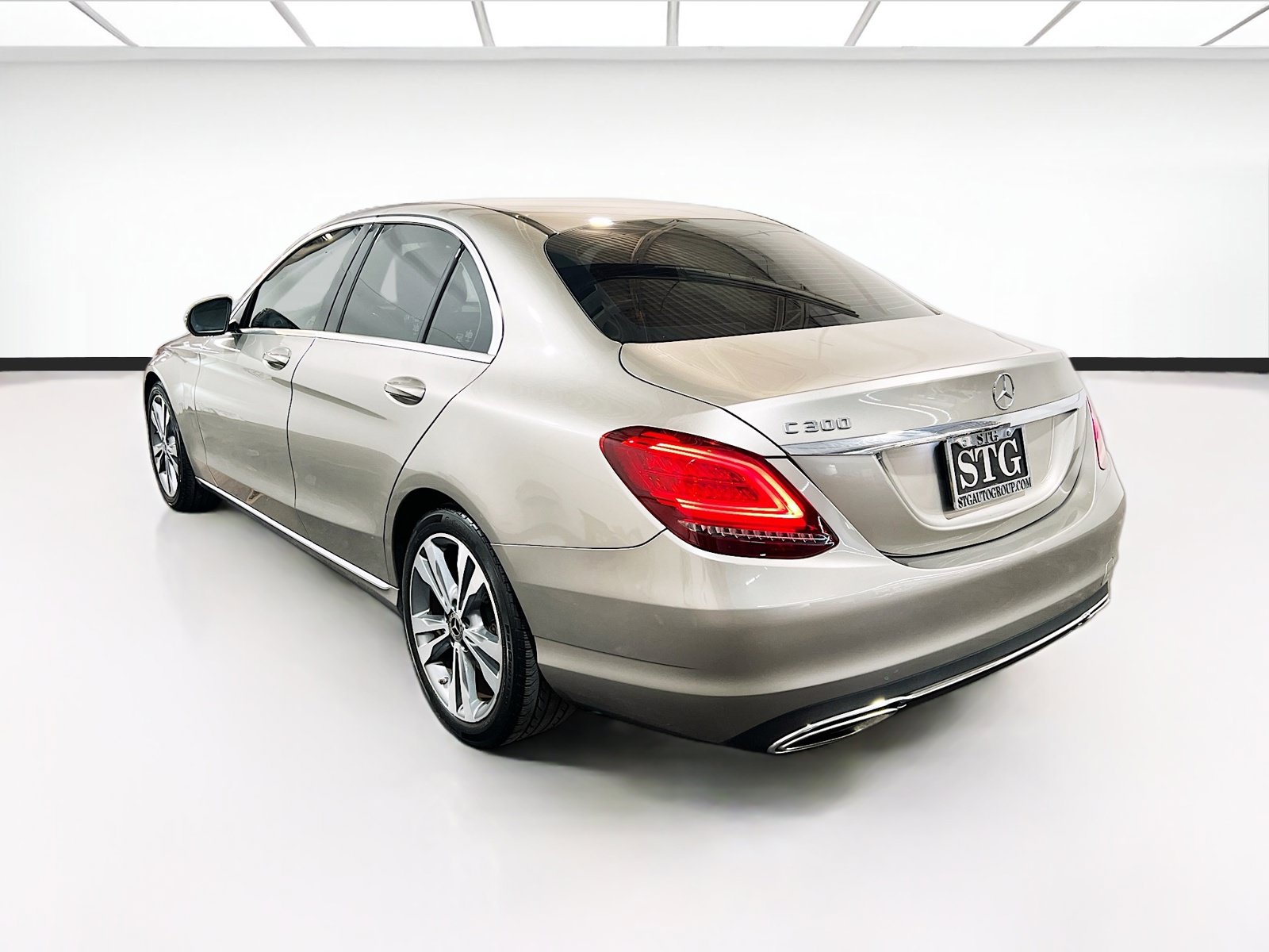 Used 2019 Mercedes-Benz C 300 Sedan image 6