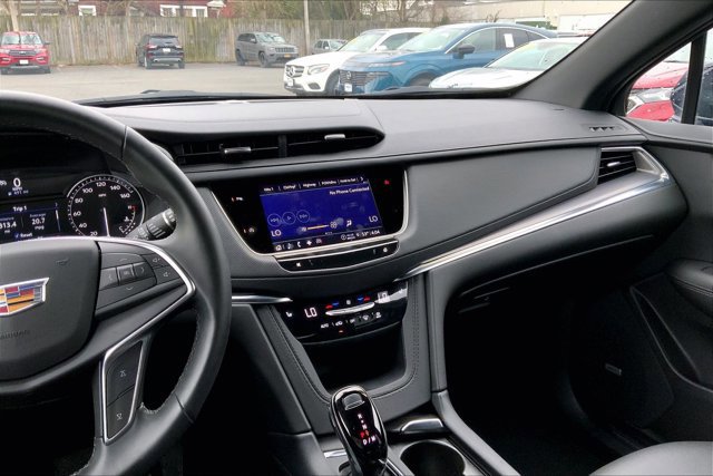 Used 2025 Cadillac XT5 Luxury AWD/4WD image 5