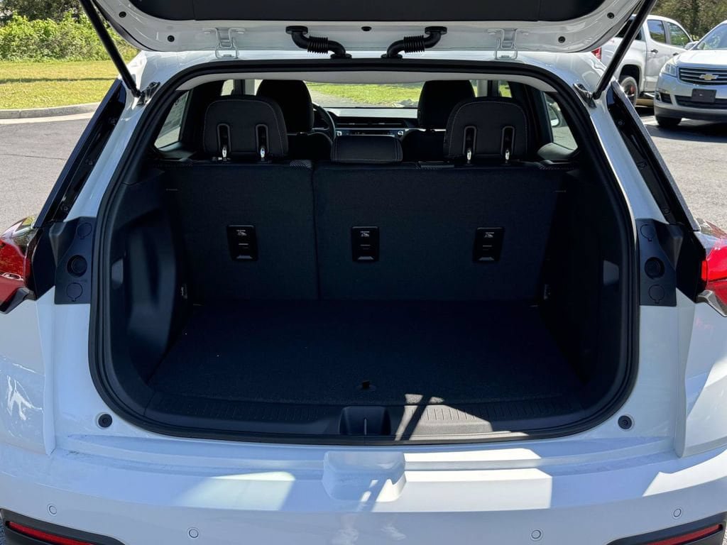 New 2027 Chevrolet Bolt LT FWD image 14