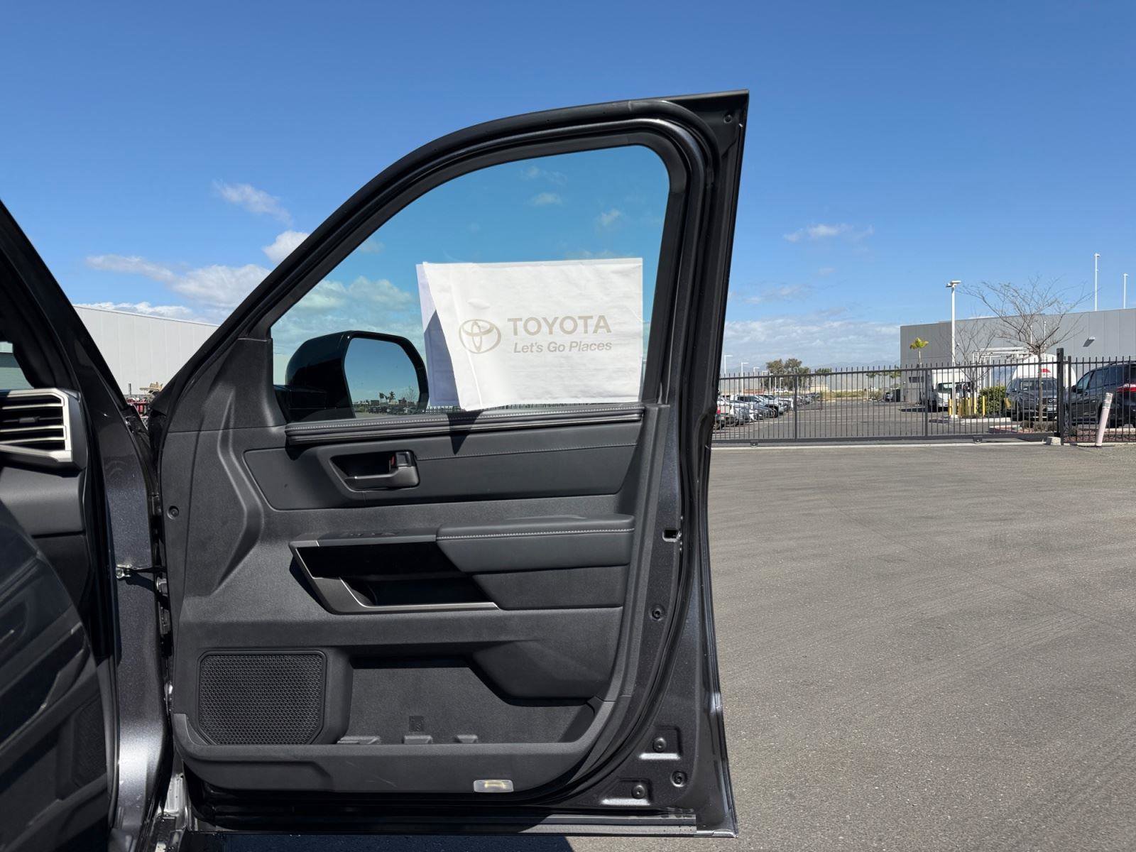 New 2026 Toyota Tundra Limited AWD/4WD image 16