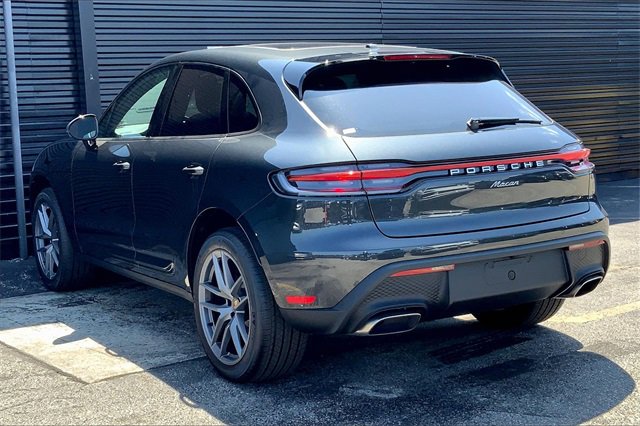 New 2026 Porsche Macan image 3