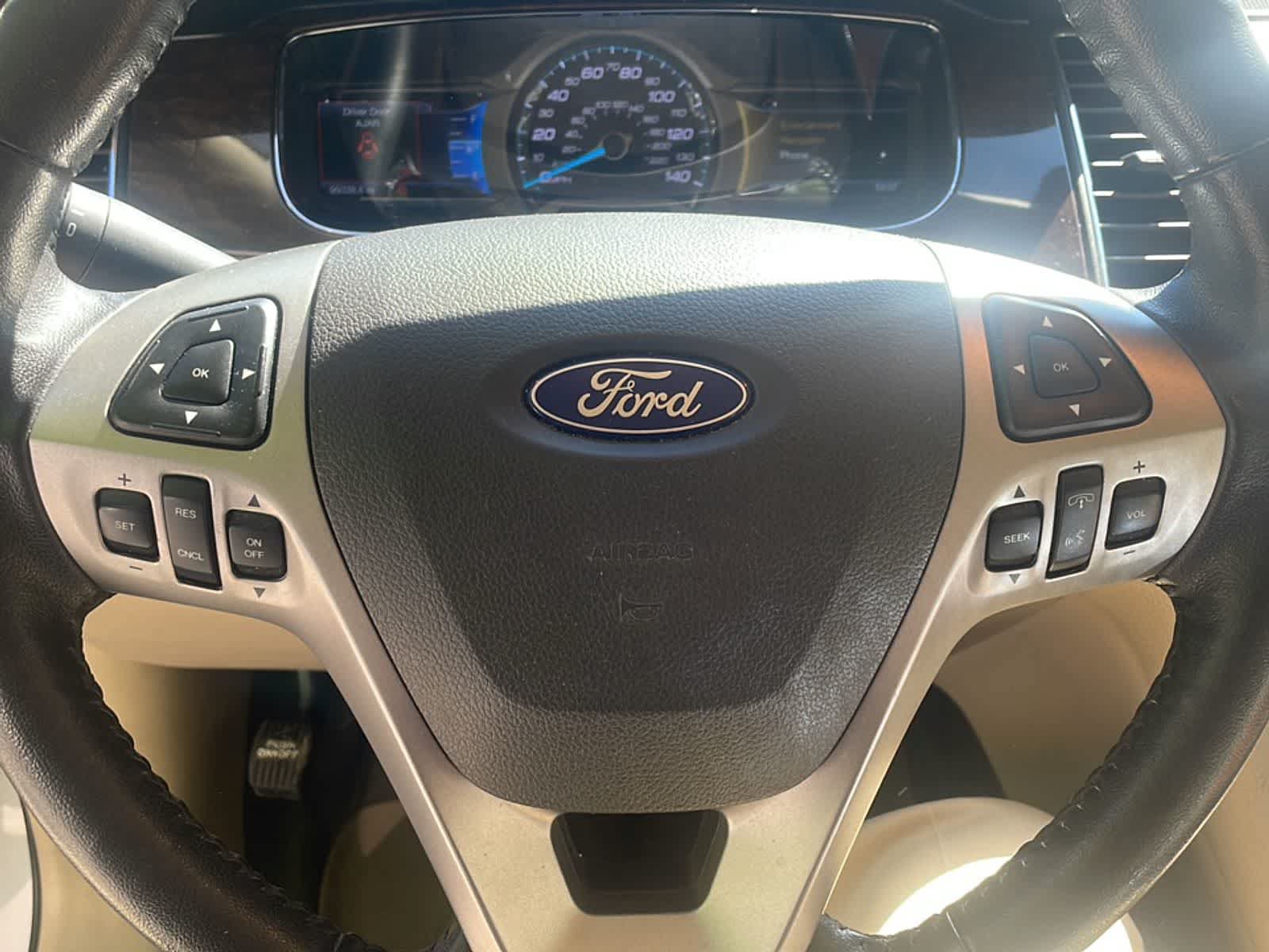 Used 2014 Ford Taurus Limited FWD image 14