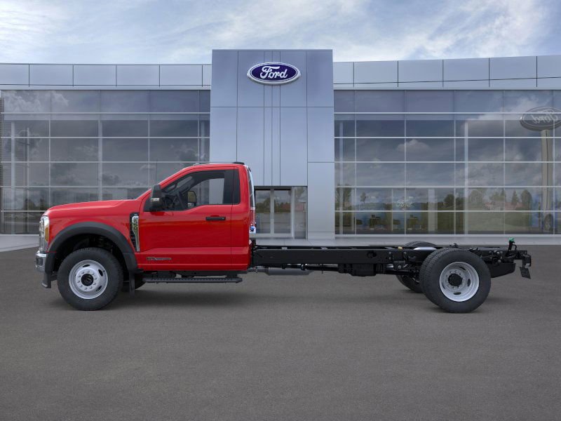 New 2025 Ford F550 4x4 Regular Cab Super Duty image 3