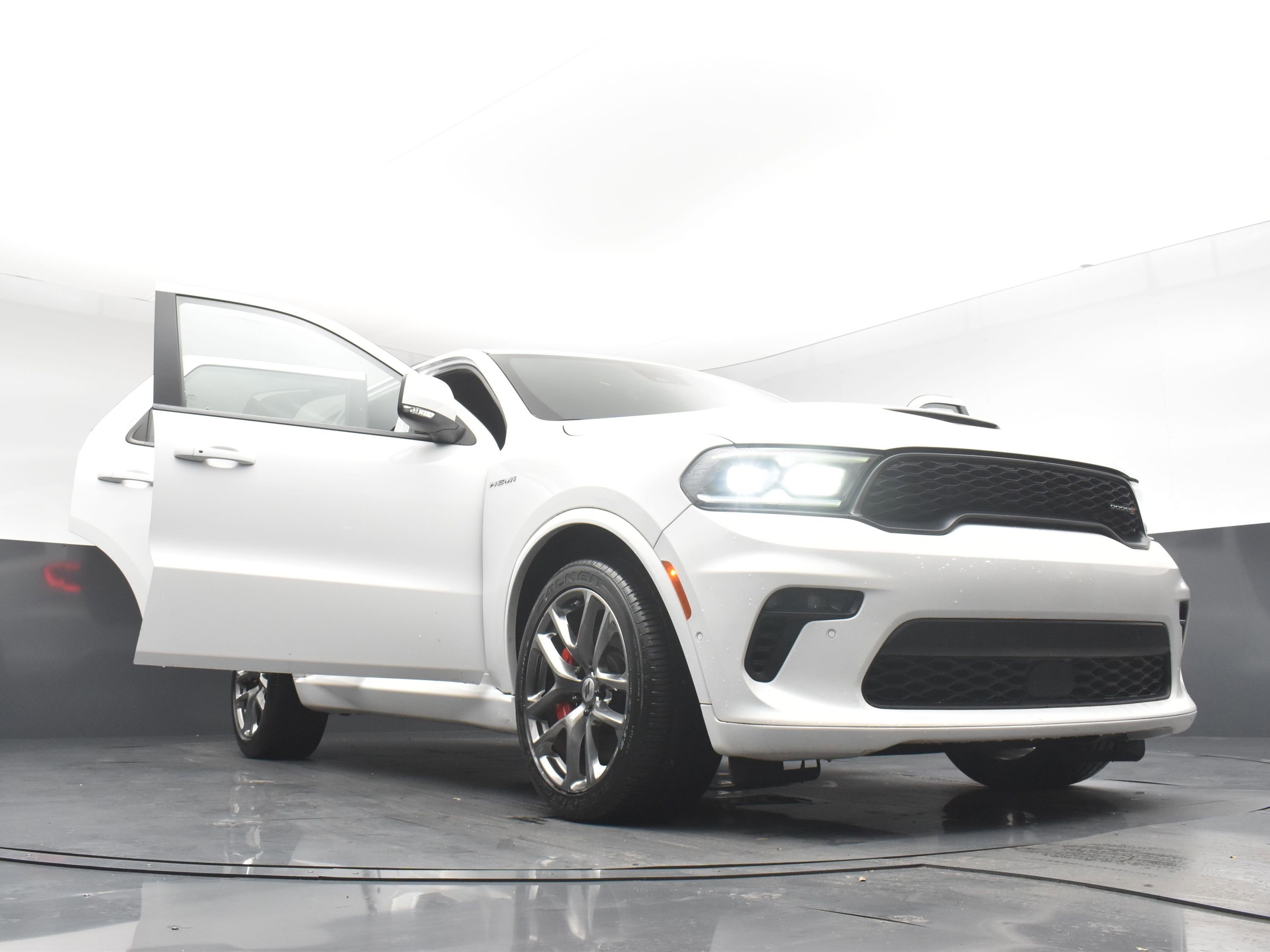 Used 2022 Dodge Durango R/T w/ Tow 'N Go Package image 31