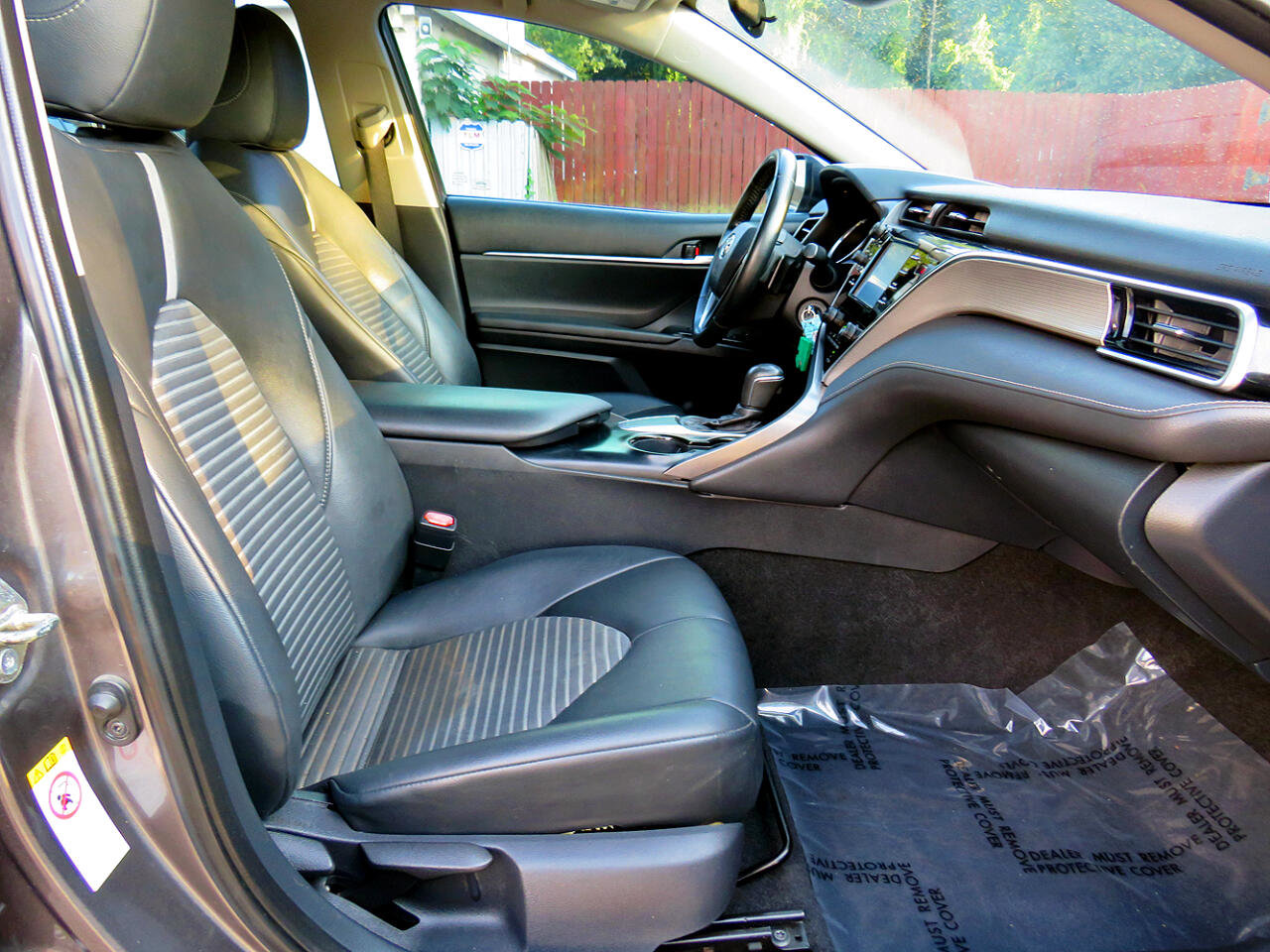 Used 2018 Toyota Camry SE image 30