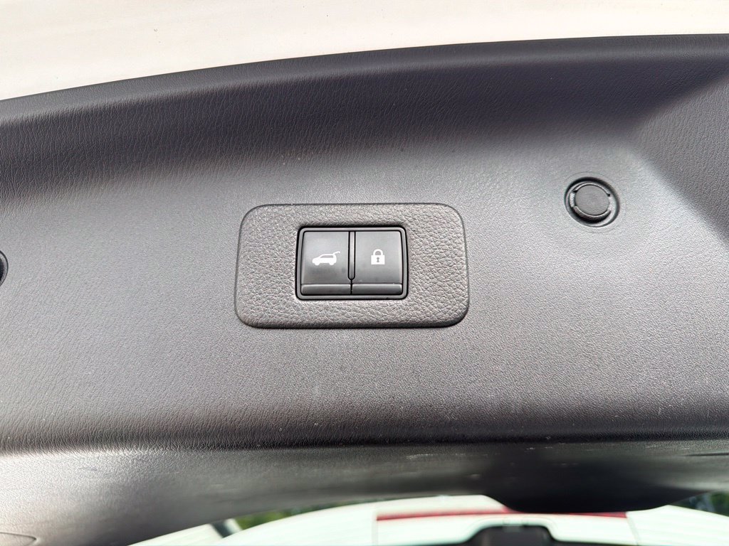 Used 2023 Nissan Armada Platinum w/ Captain's Chairs Package AWD/4WD image 22