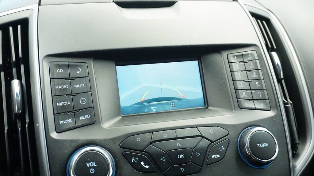 Used 2018 Ford Edge SE image 33