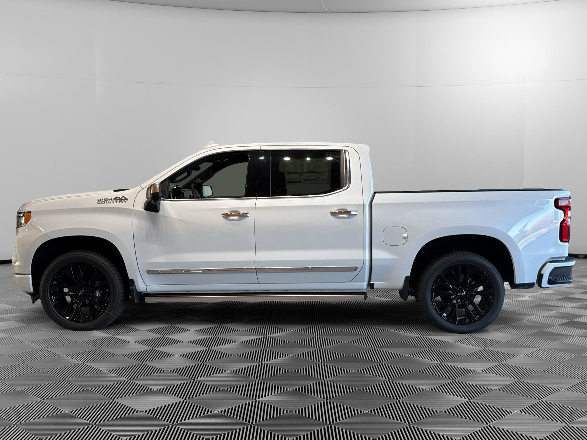 New 2026 Chevrolet Silverado 1500 High Country w/ Technology Package AWD/4WD image 2