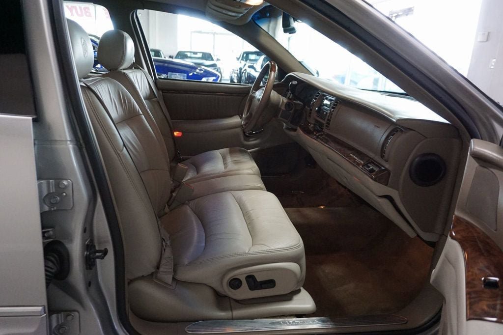 Used 2004 Buick Park Avenue Ultra FWD image 32