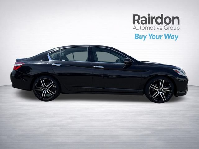 Used 2017 Honda Accord Touring image 8