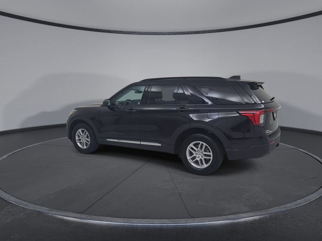 Used 2025 Ford Explorer Active AWD/4WD image 10