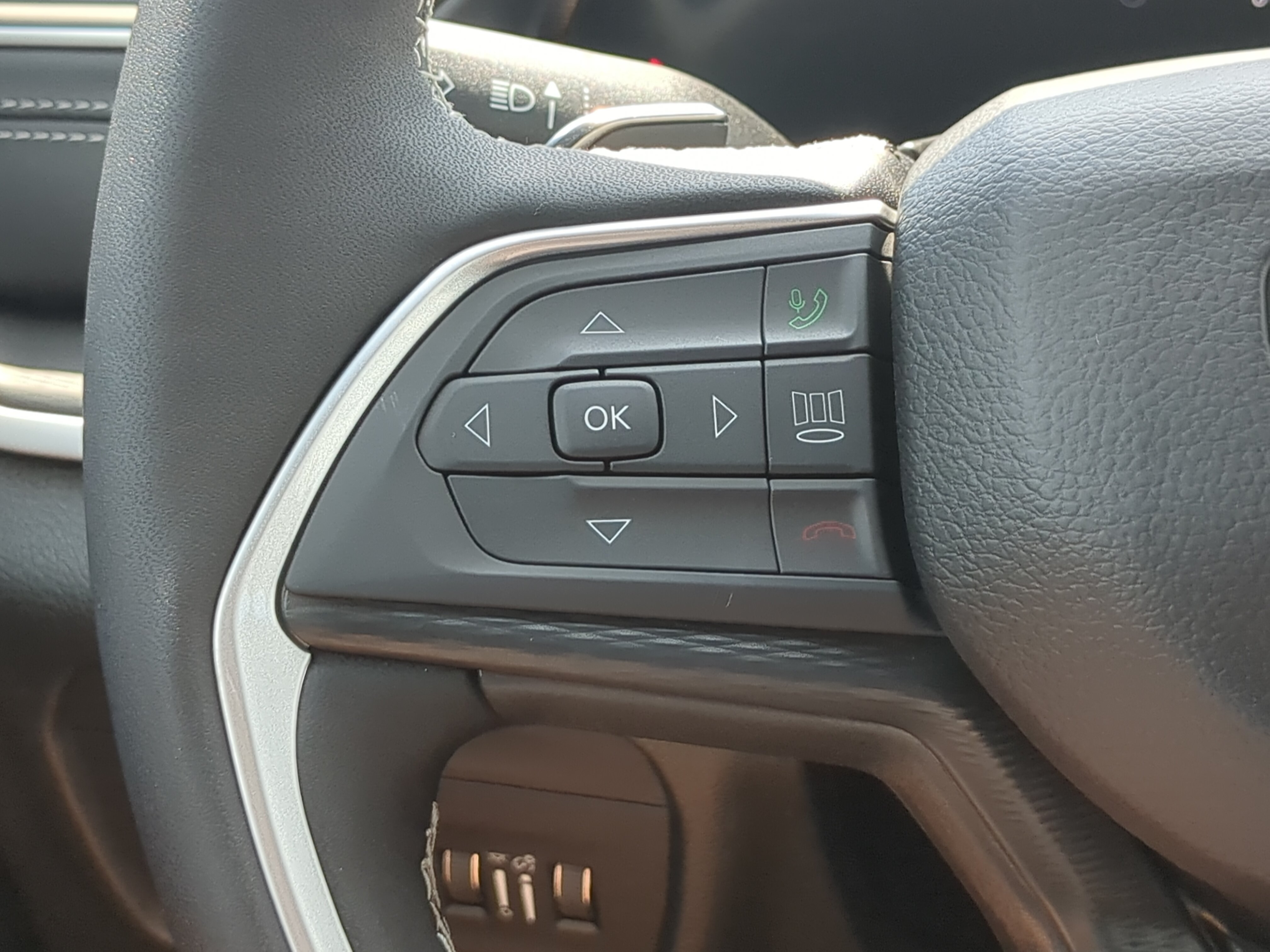 New 2026 Jeep Grand Cherokee Laredo X RWD image 23