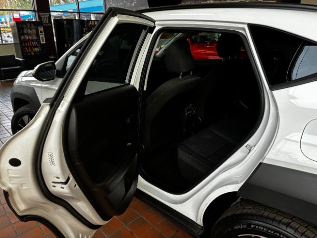 Used 2024 Hyundai Kona SEL image 29