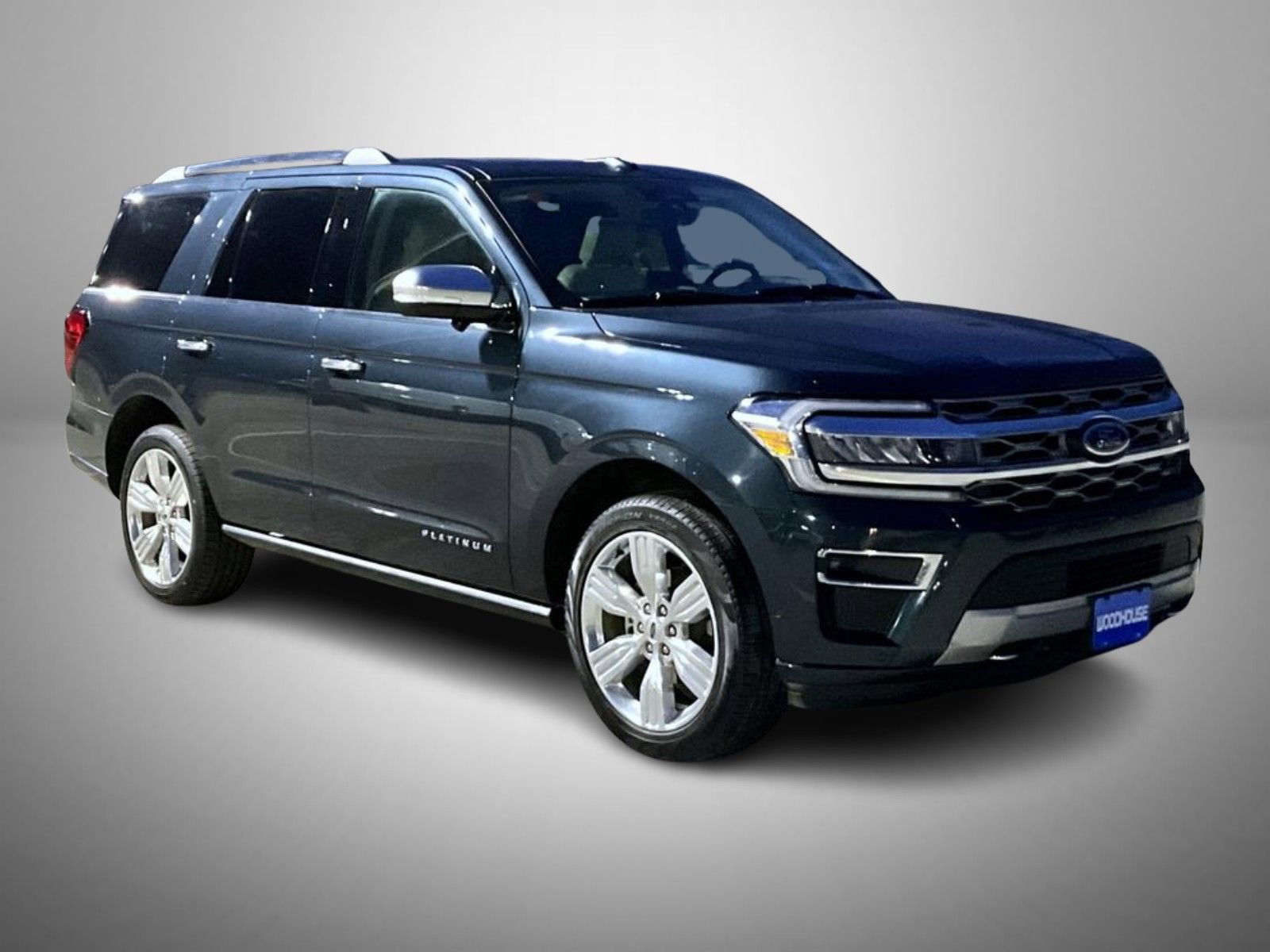 Used 2024 Ford Expedition Platinum image 3