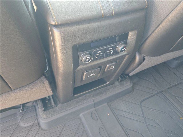 Used 2019 Chevrolet Traverse Premier w/ Driver Confidence II Package FWD image 19