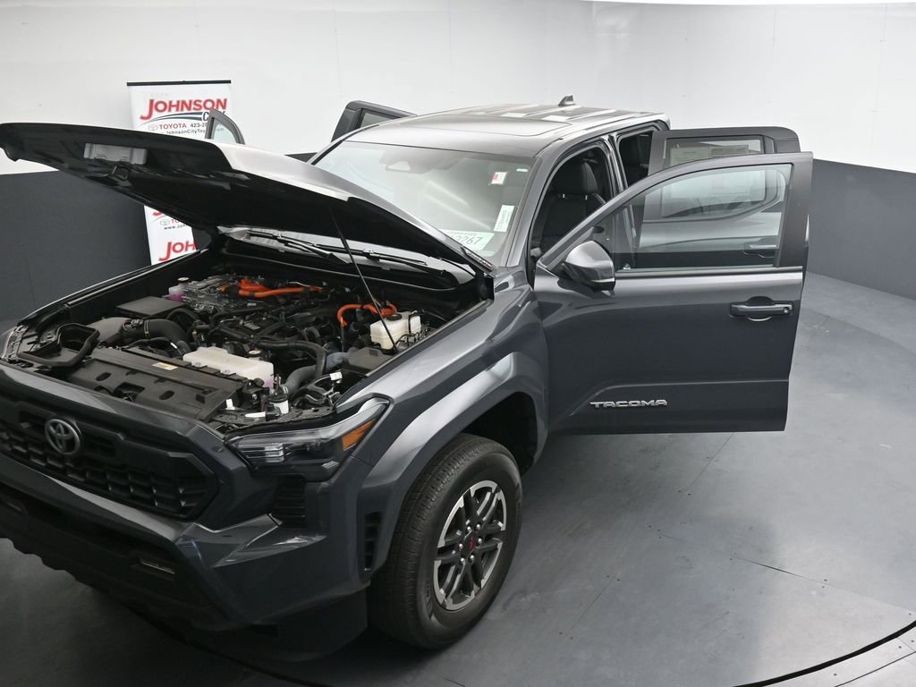 Used 2025 Toyota Tacoma TRD Sport w/ TRD Sport Premium Package AWD/4WD image 26
