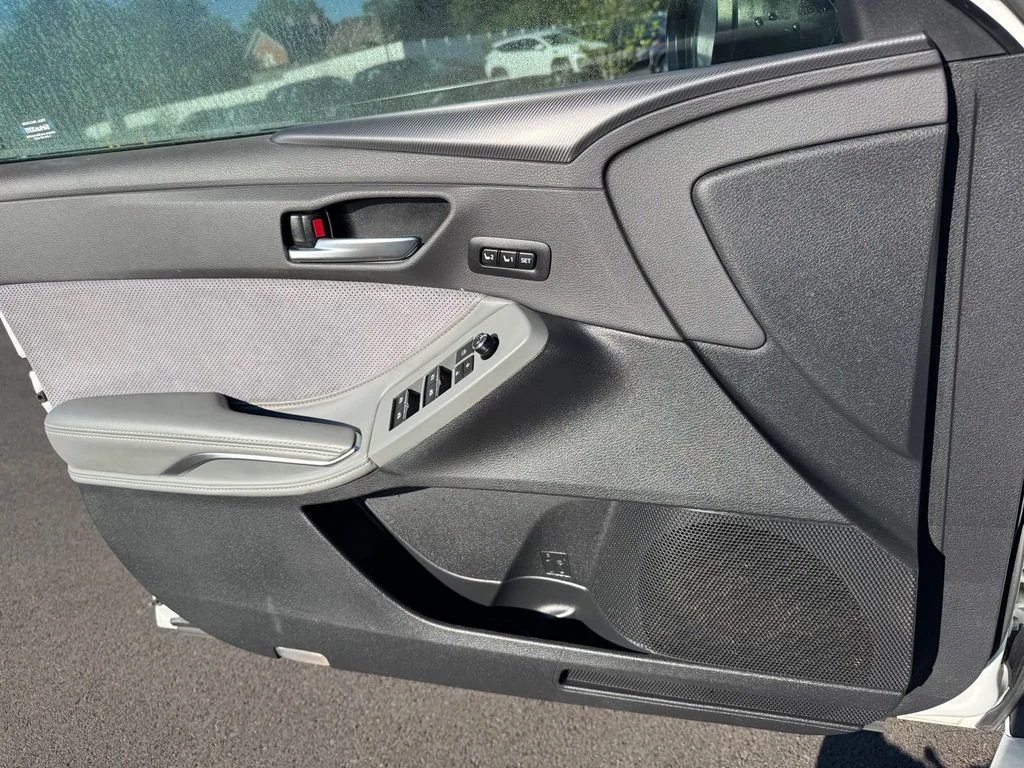 Used 2019 Toyota Avalon Touring w/ Advanced Safety Package FWD image 18