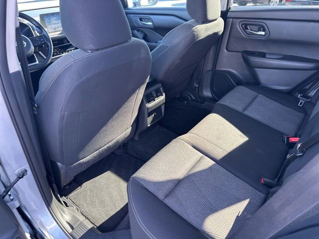 Used 2024 Nissan Rogue SV image 15