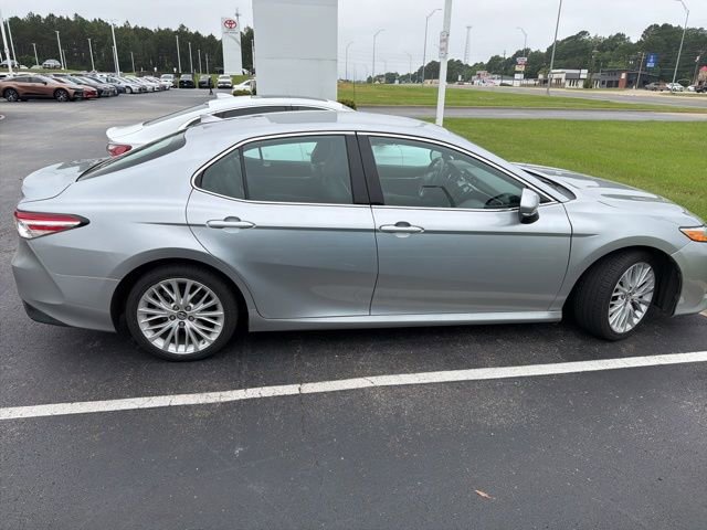 Certified 2019 Toyota Camry XLE FWD image 5