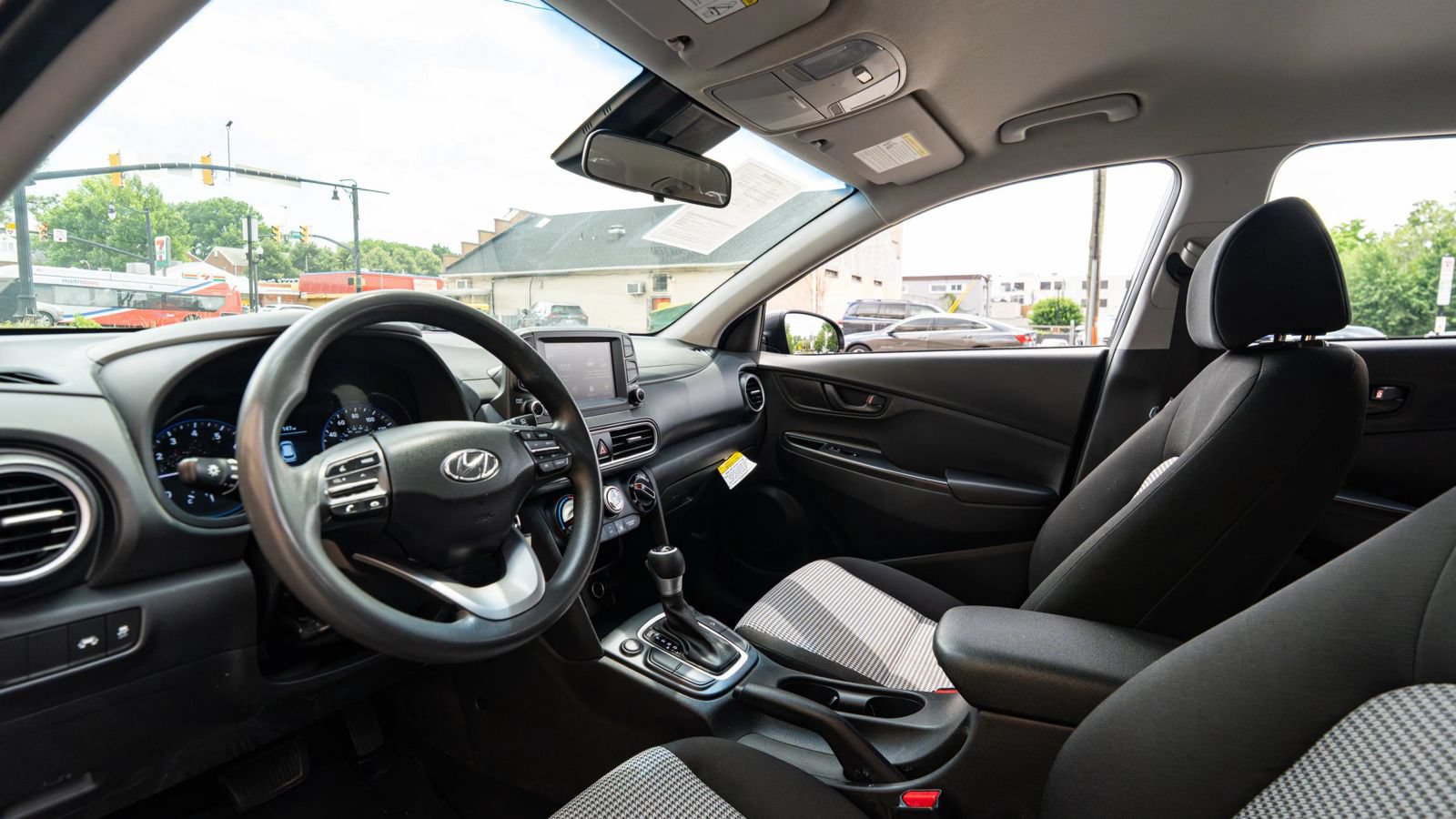 Used 2021 Hyundai Kona SE AWD/4WD image 24