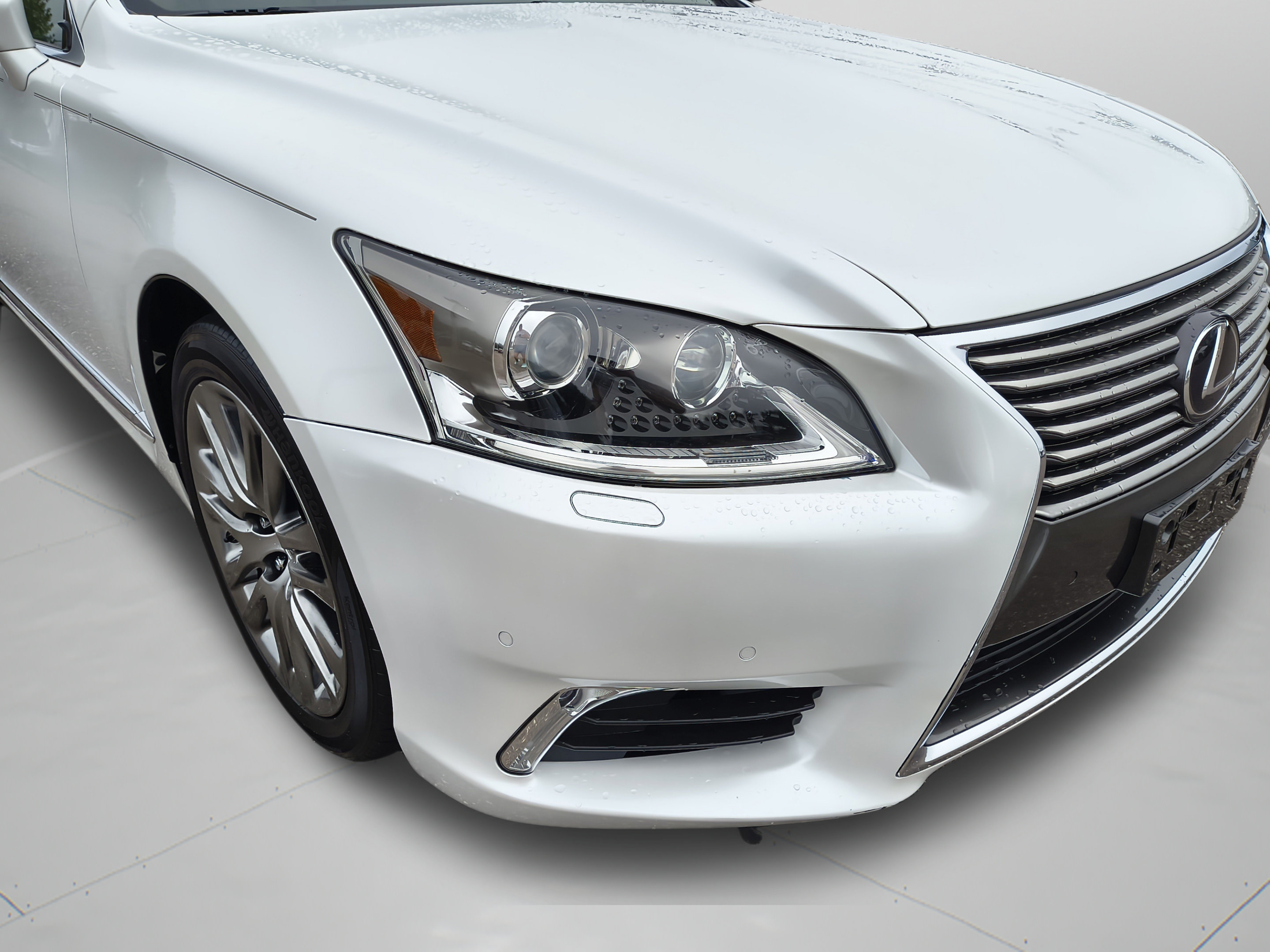 Used 2016 Lexus LS 460 w/ Comfort Package RWD image 35