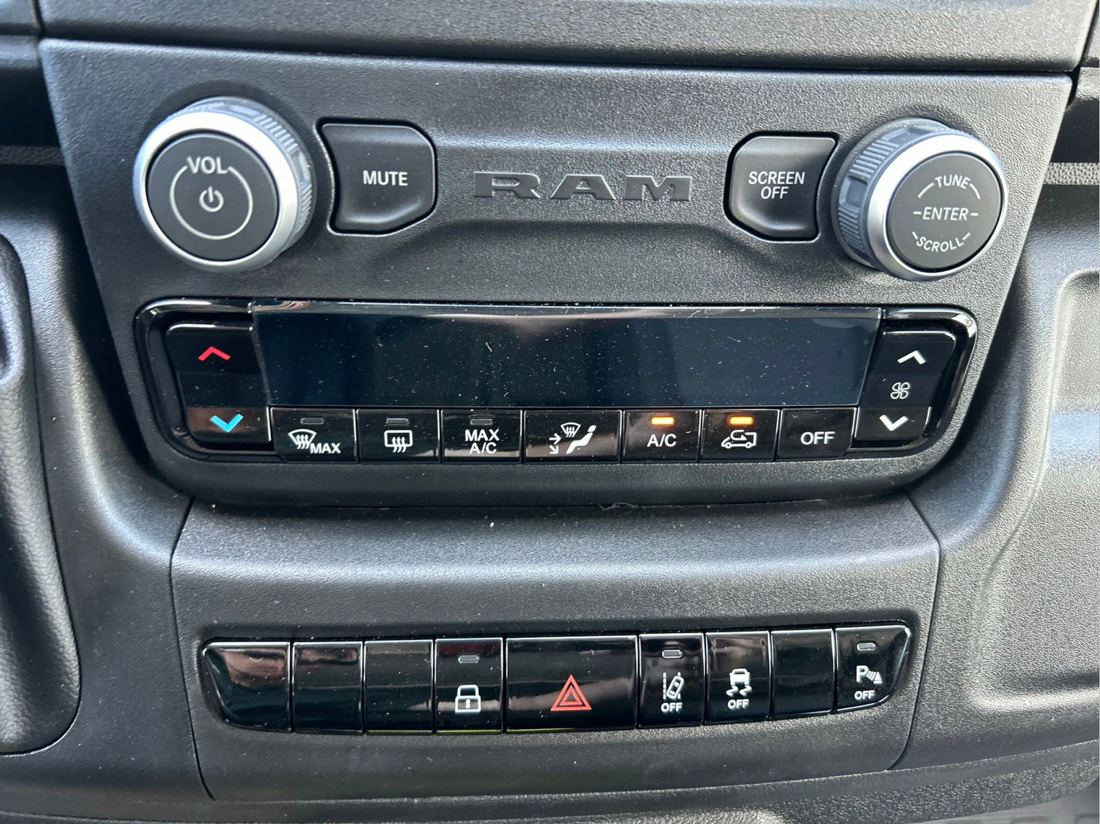New 2026 RAM ProMaster 1500 w/ Safety Group FWD image 28