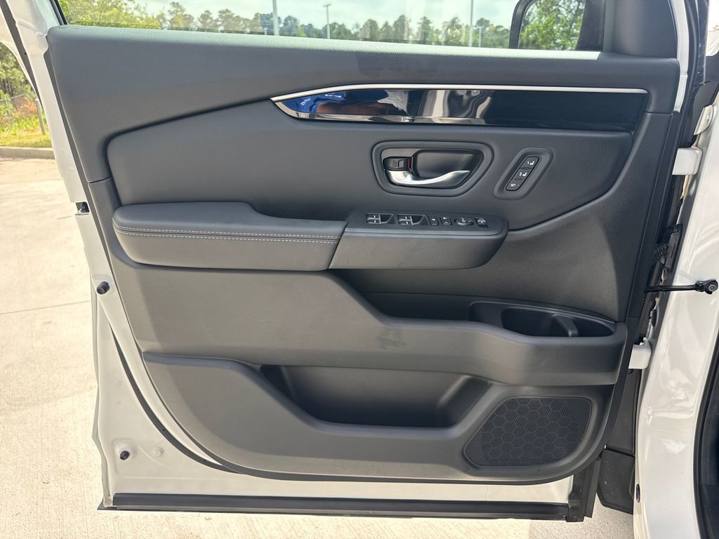 Certified 2025 Honda Pilot EX-L image 11