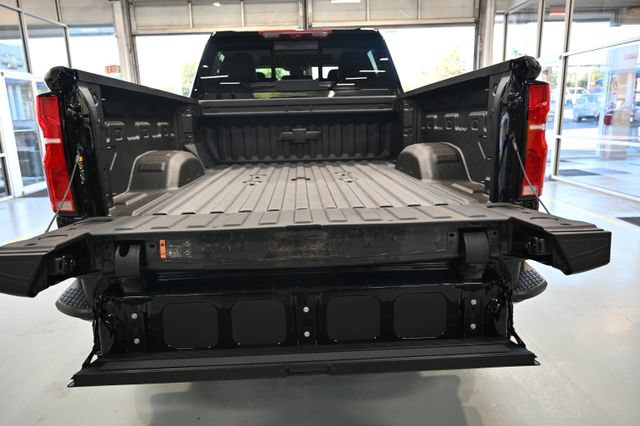 New 2026 Chevrolet Silverado 3500 LTZ w/ LTZ Plus Package AWD/4WD image 9