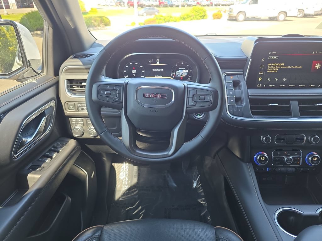 Used 2023 GMC Yukon AT4 AWD/4WD image 8