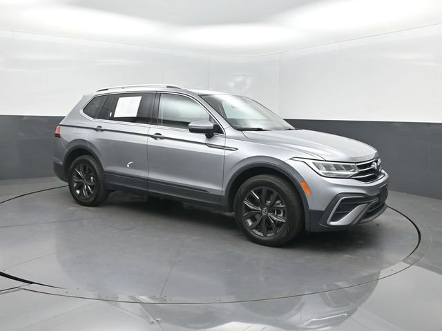 Used 2024 Volkswagen Tiguan SE FWD image 34