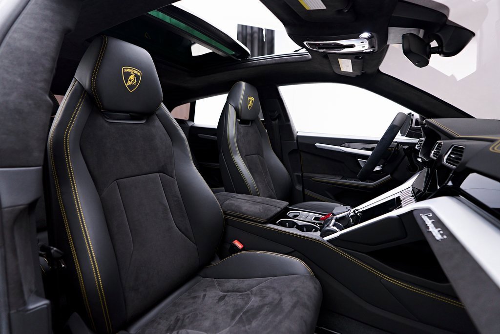 Used 2021 Lamborghini Urus image 47